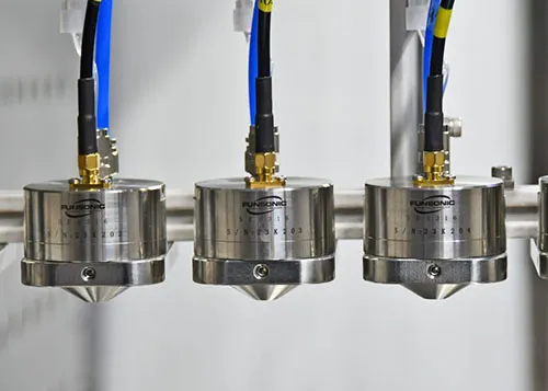 Ultrasonic spraying system for injection molding release coating agent 1 Ultrasonic spraying system for injection molding release coating agent 1